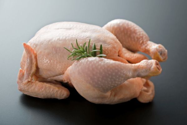 Mon poulet sent fort est-ce que je peux le sauver